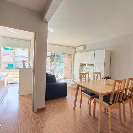 Appartement Apartamento Muy Luminoso En Segunda Linea De Mar à Roda de Bará Extérieur photo