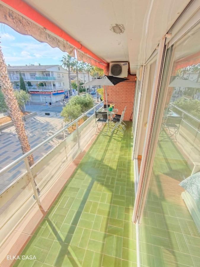 Appartement Apartamento Muy Luminoso En Segunda Linea De Mar à Roda de Bará Extérieur photo