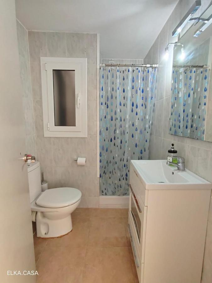 Appartement Apartamento Muy Luminoso En Segunda Linea De Mar à Roda de Bará Extérieur photo